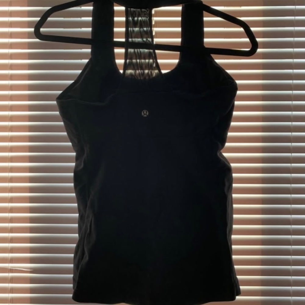 Lululemon active top - Picture 2 of 2